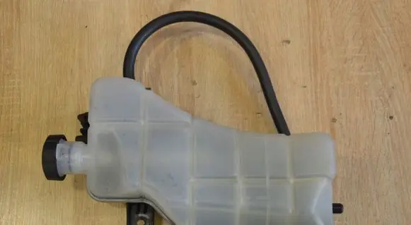 KIA Stinger Coolant expansion tank/reservoir 25430J5050