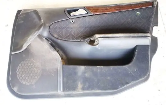 Mercedes-Benz C W203 Front door card panel trim a2037204670