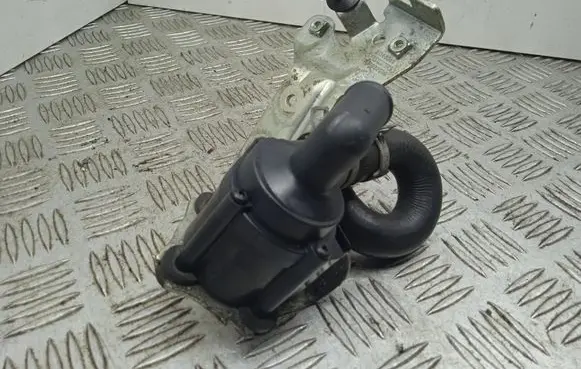 Volvo XC90 Water pump 31368143