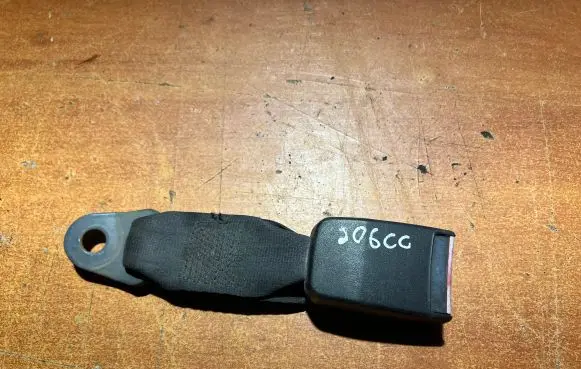 Peugeot 206 CC Rear seatbelt buckle 1361024