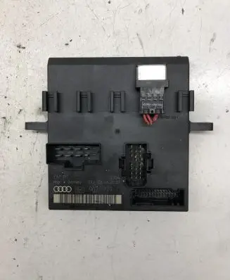 Audi A4 S4 B7 8E 8H Comfort/convenience module 8E0907279L