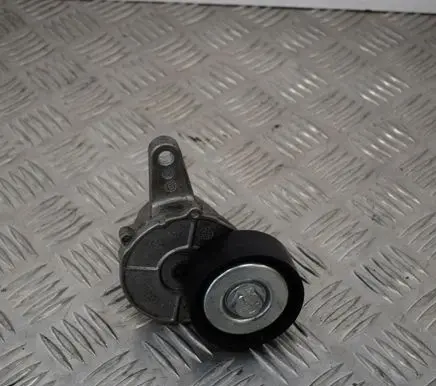 Volkswagen Golf VII Other engine bay part 04L903315B