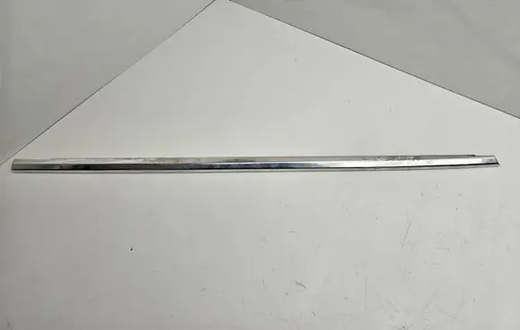 Windshield trim