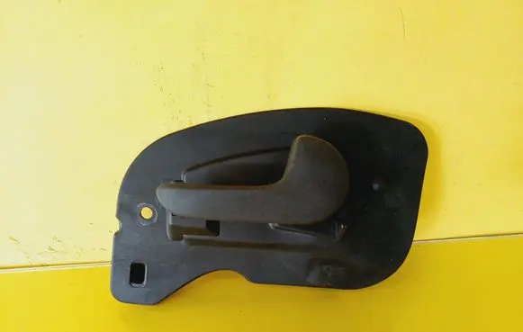 Opel Corsa C Front door interior handle 13104264G 13104266P
