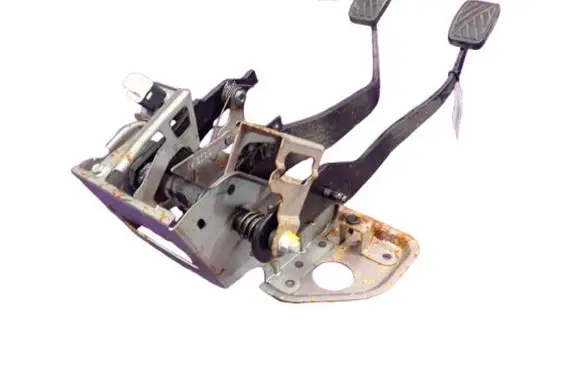 Suzuki Swift I Pedal assembly 