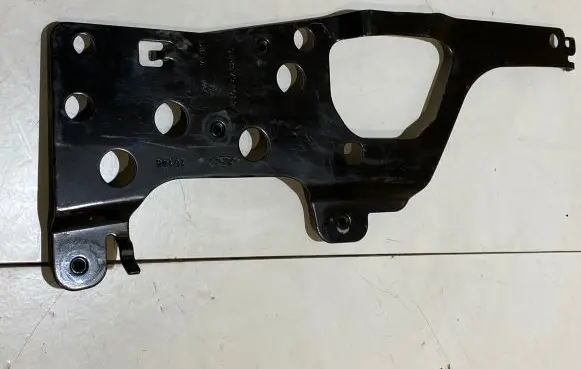 Ford Mustang VI Other engine bay part 63016A52BC