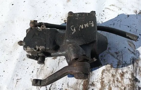 BMW 5 E28 Steering rack 8052955206 11247000
