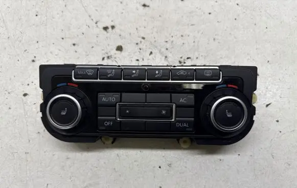 Volkswagen Golf VI Climate control unit 5K0907044AK 5HB00974621