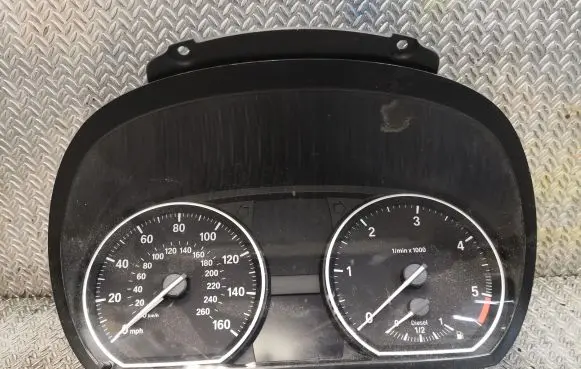 BMW 1 E81 E87 Speedometer (instrument cluster) 9166826