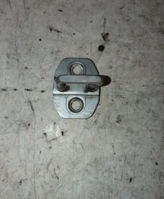 Mercedes-Benz C AMG W204 Front door lock loop/hook striker 11000049B