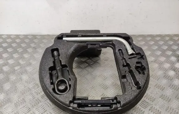 Audi A6 C7 Tool set 4G0012109A