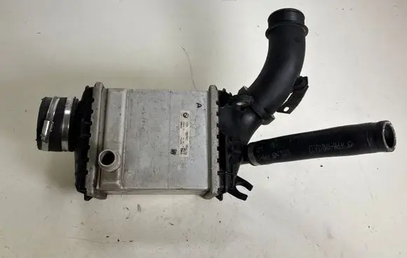 BMW M5 F90 Intercooler radiator 7852407