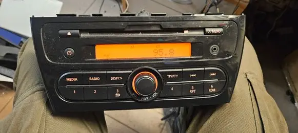 Mitsubishi Space Star Radio/CD/DVD/GPS head unit 8701A621 DY1ME3E214T