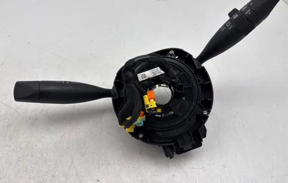 Wiper turn signal indicator stalk/switch