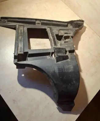 Volvo XC70 Rear bumper mounting bracket 8648150