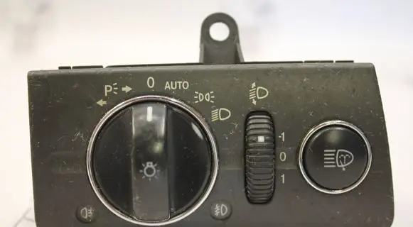 Mercedes-Benz E W211 Light switch 2115451004