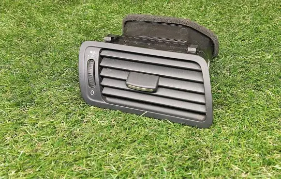 Volkswagen PASSAT B6 Dashboard side air vent grill/cover trim 3C1819702F