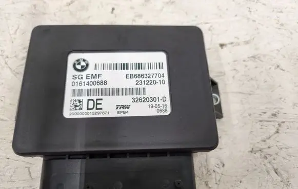 BMW 3 F30 F35 F31 Hand brake control module 686327704 2312210 0161400688