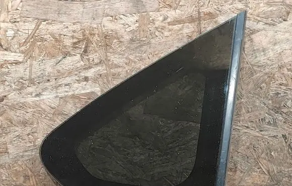 Subaru XV Rear side window