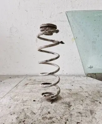 Volkswagen Golf IV Rear coil spring