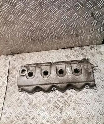Nissan X-Trail T30 Rocker cam cover 