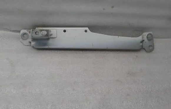 Volvo S60 Fender mounting bracket 31468234