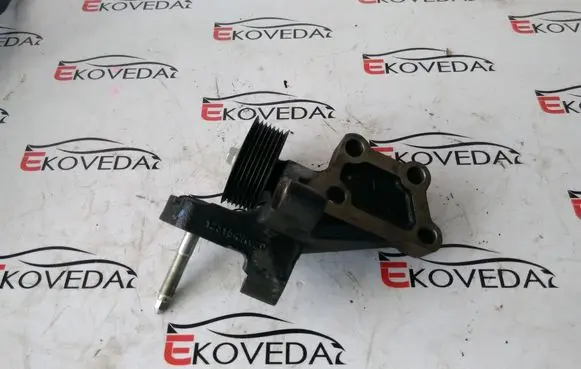 Toyota Verso Engine mounting bracket 123150R020