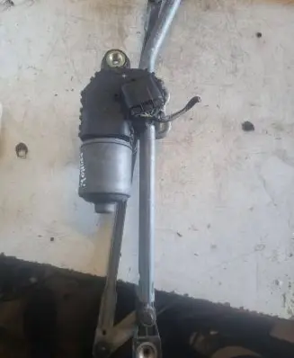 Ford Mondeo Mk III Wiper motor 1S7117508AD