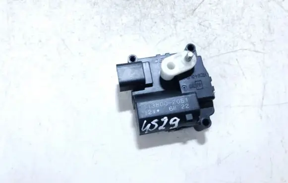 Toyota Corolla Verso AR10 Air flap motor/actuator 1138002051 113800-2051