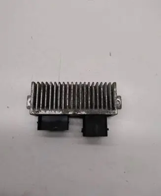Nissan Juke I F15 Glow plug pre-heat relay 8200558438A