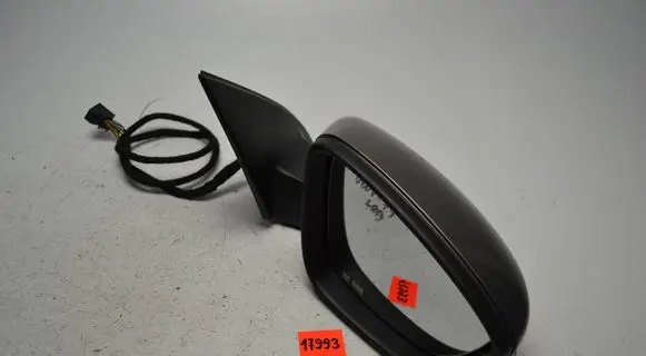 Volkswagen PASSAT B7 Front door electric wing mirror 3C0857934A