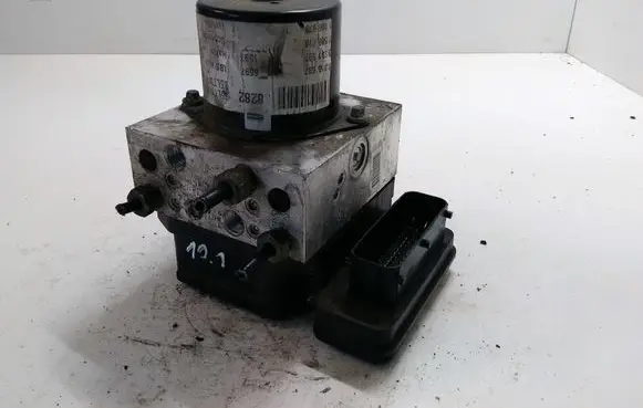 Opel Insignia A ABS Pump 13316697
