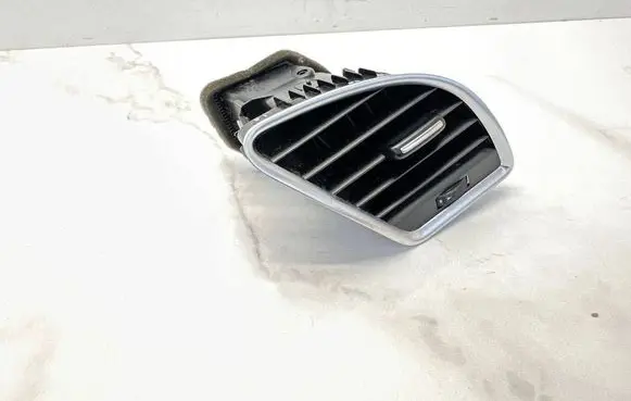Audi A5 8T 8F Dashboard side air vent grill/cover trim 8T1820902A