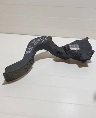 Volkswagen PASSAT B5.5 Accelerator throttle pedal 8D1721523F 6PV00837603