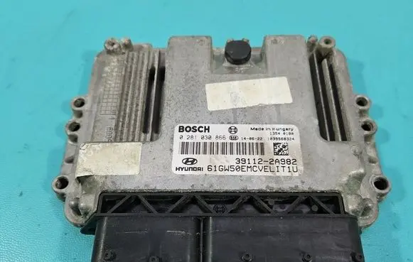 Hyundai i30 Engine control unit/module ECU 0281030866 IMPRK1523603