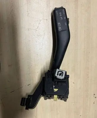 Volkswagen Golf VI Indicator stalk 1K0953513A