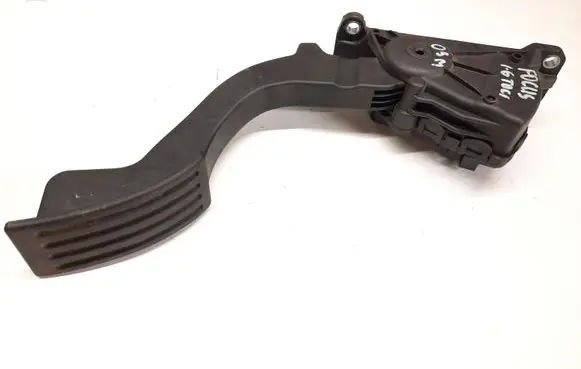 Ford Focus Accelerator throttle pedal 4M519F836AK
