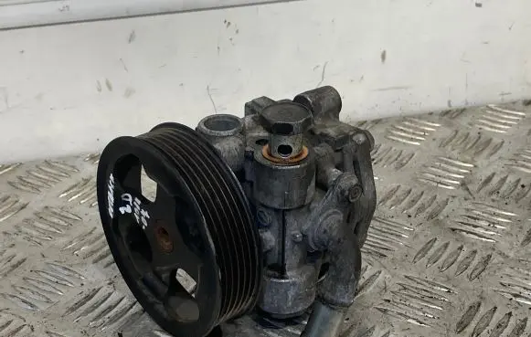 Mitsubishi Outlander Power steering pump 7x045201