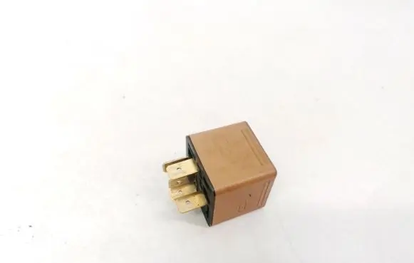 Opel Signum Other relay 0332209136 90491314