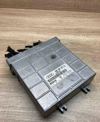 Audi A4 S4 B5 8D Engine control unit/module ECU 8D0907557HX 0261203941
