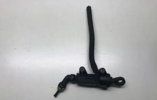 BMW 5 E39 Clutch master cylinder 6759220 21526759220