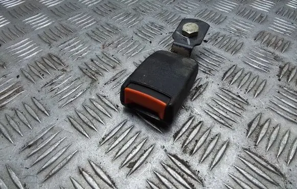 Seat Alhambra (Mk1) Rear seatbelt buckle