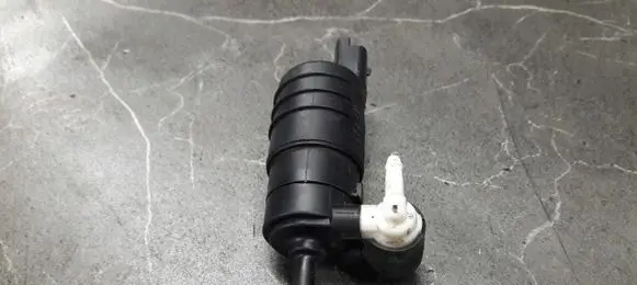 Renault Megane I Windscreen/windshield washer pump 7700431079