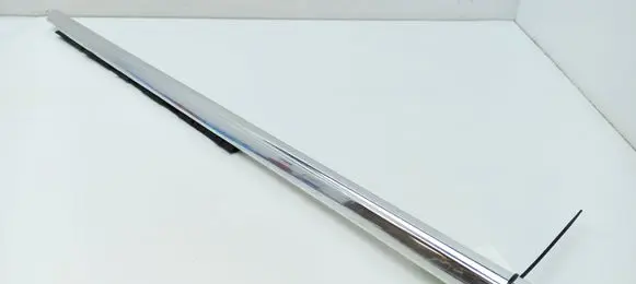 Mercedes-Benz 250 280 C CE W114 Rear door glass trim molding