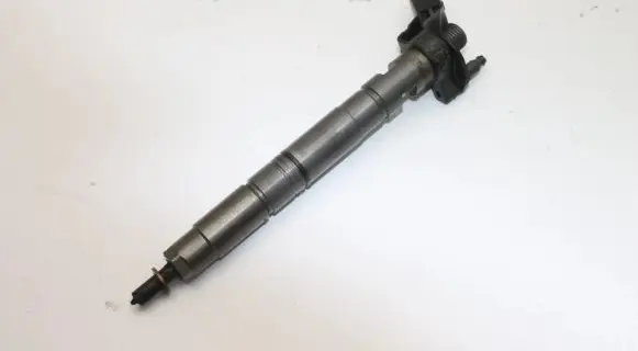 Audi A5 8T 8F Fuel injector 0445116008 059130277AP