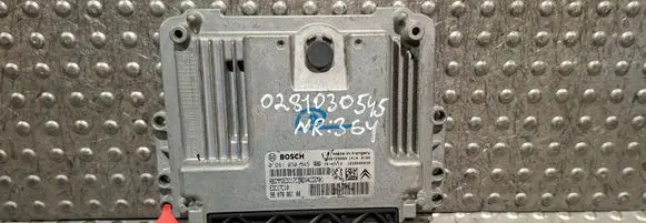 Peugeot 208 Engine control unit/module S25053364 0281030545 9807886180