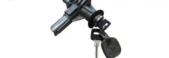 Volvo 940 Ignition lock 1329987