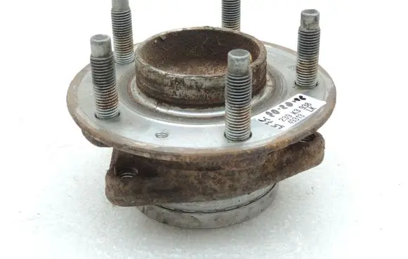 Opel Insignia B Rear wheel bearing hub 13507017 13526967