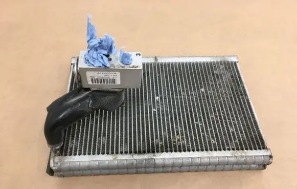 Air conditioning (A/C) expansion valve
