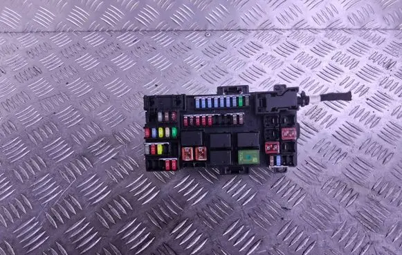 Chevrolet Trax Fuse 131131445 GS2MB030132 21092612
